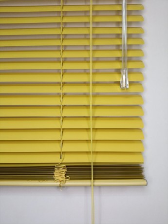 Жалюзи горизонтальные алюминиевые "Танго 25", Сочный Банан 5321, 50х135 см , упр Левое