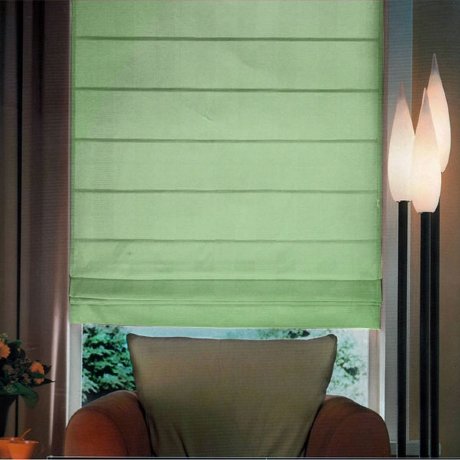 Римская штора модель «Классик» из ткани коллекции «Softlux» на карнизе